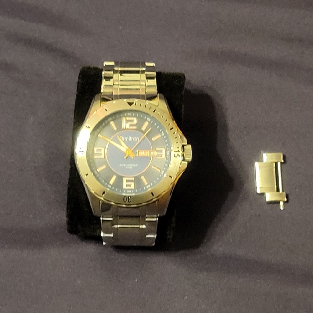 MENS ARMITRON WATCH
